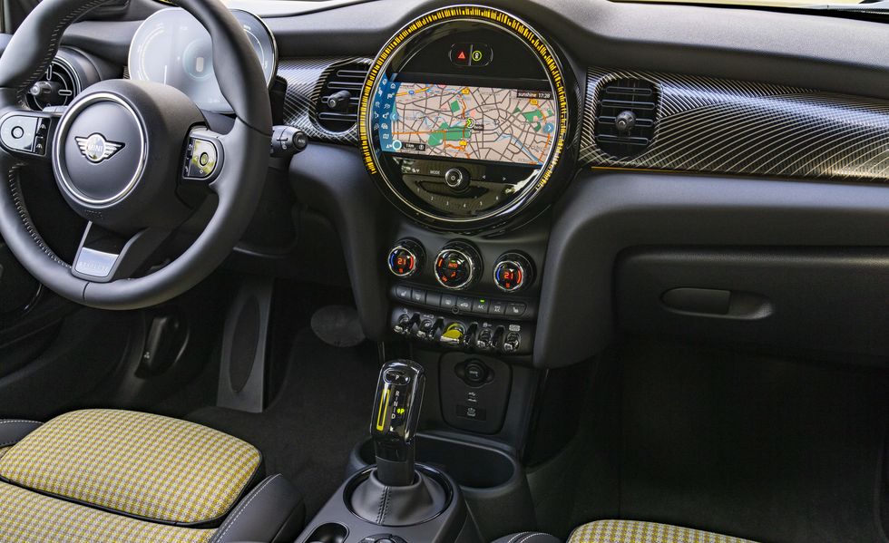 2024 mini cooper electric interior
