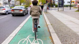 Sharing the Road: The Do’s &amp; Don’ts for Cyclists &amp; Drivers